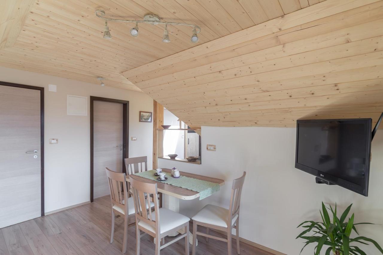 Apartments Katja ボーヒニ エクステリア 写真