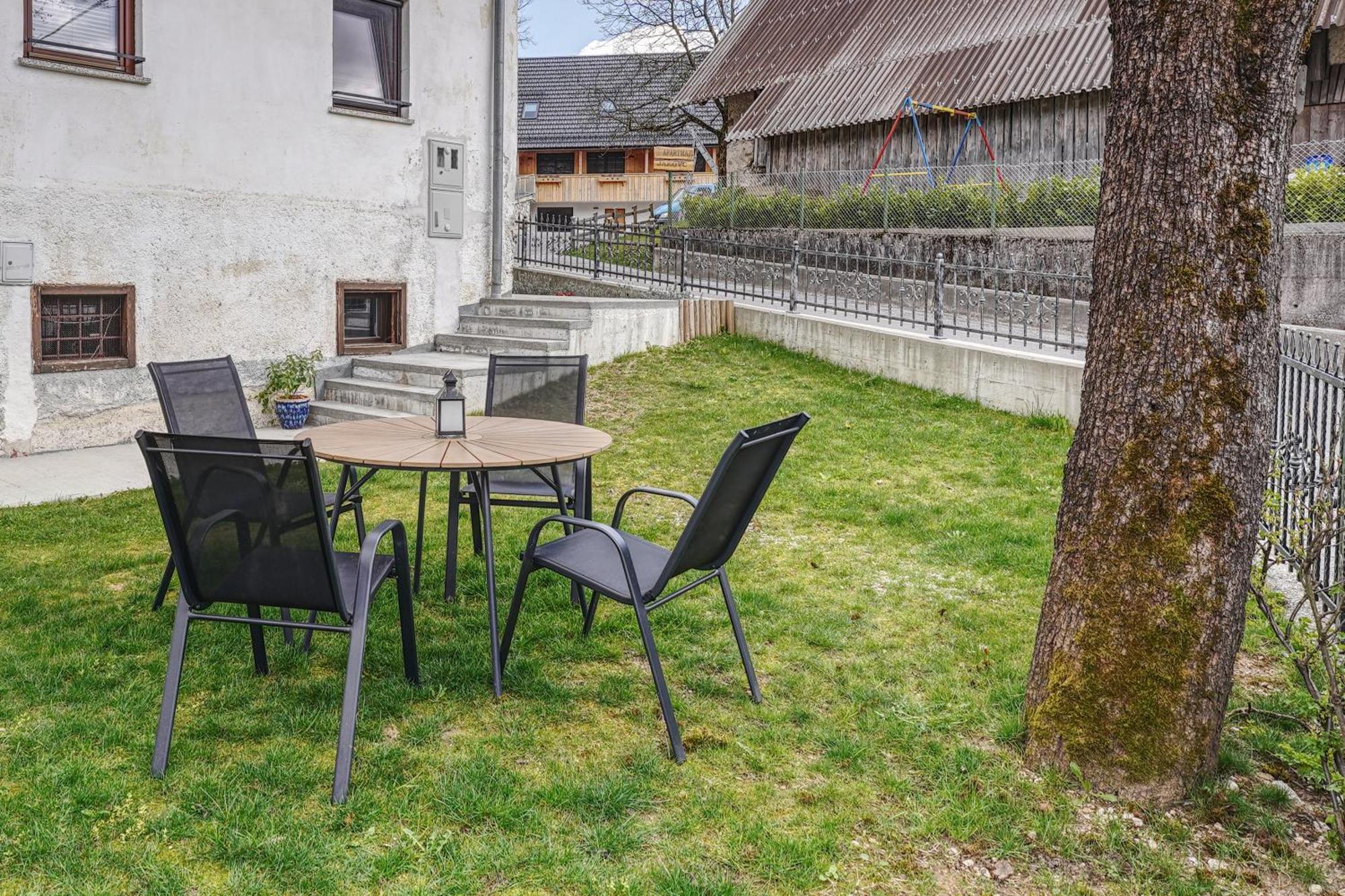 Apartments Katja ボーヒニ エクステリア 写真